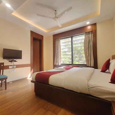 Sun Solitaire Pune Esterno foto